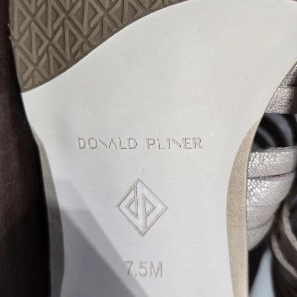 NWOT Donald Pliner Junnah Pale Gold Strappy Heel Sandals Women's Size 7.5M - Picture 13 of 13